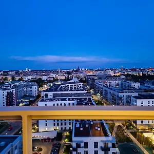 lux-apartment-amazing-view.hotelswroclaw.com/